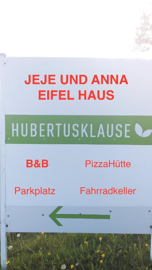 Jeje Und Anna'S Eifel Haus Motel มอนเชา ภายนอก รูปภาพ