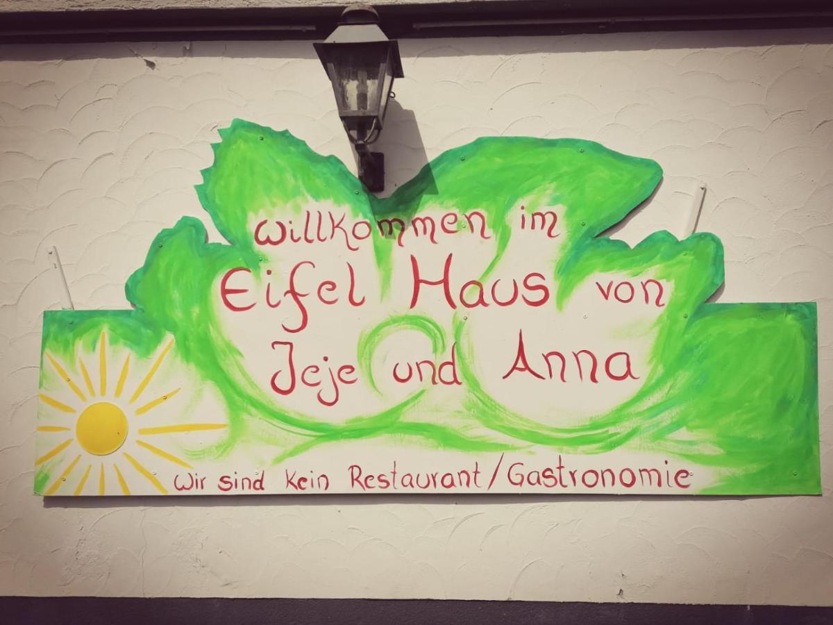 Jeje Und Anna'S Eifel Haus Motel มอนเชา ภายนอก รูปภาพ