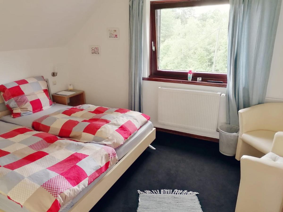 Jeje Und Anna'S Eifel Haus Motel มอนเชา ภายนอก รูปภาพ